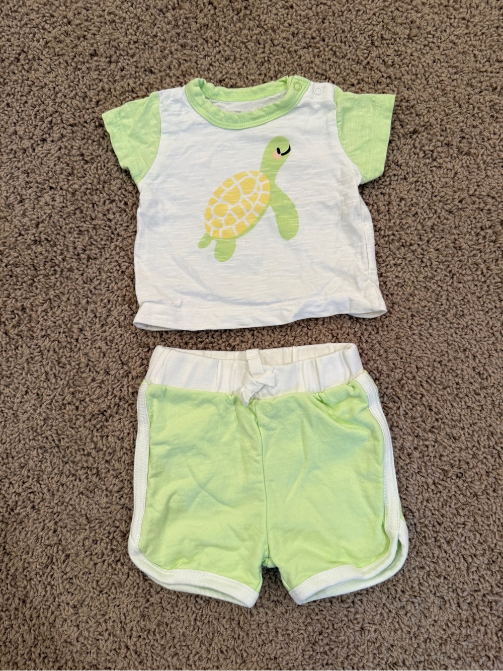 Monica + Andy Light Green & White Turtle T-Shirt & Shorts Matching Set 0-3M